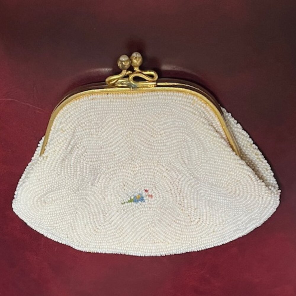 French White Beaded Embroidered Floral Pearl Kiss Lock Hinged Change Purse 4" - Picture 2 of 16